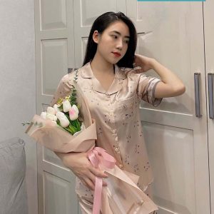 Bộ pijama đùi hình mèo