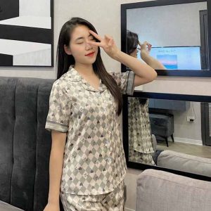 Bộ pijama đùi chữ Love you