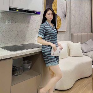 Bộ pijama đùi kẻ ngang
