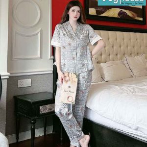 Bộ pijama dài chữ moschino màu ghi