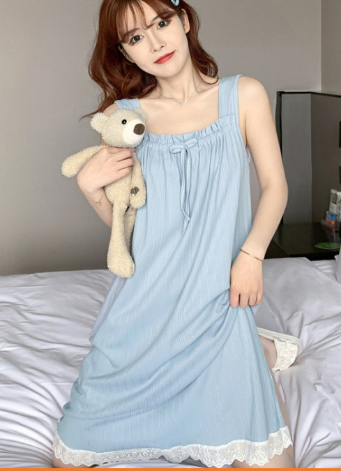 đầm 2 dây màu xanh đồng giá