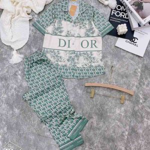 Bộ pijama dài chữ Dior choco