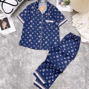 Bộ pijama dài chữ ZM Choco