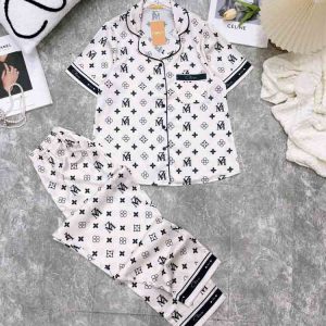 Bộ pijama dài chữ ZM Choco