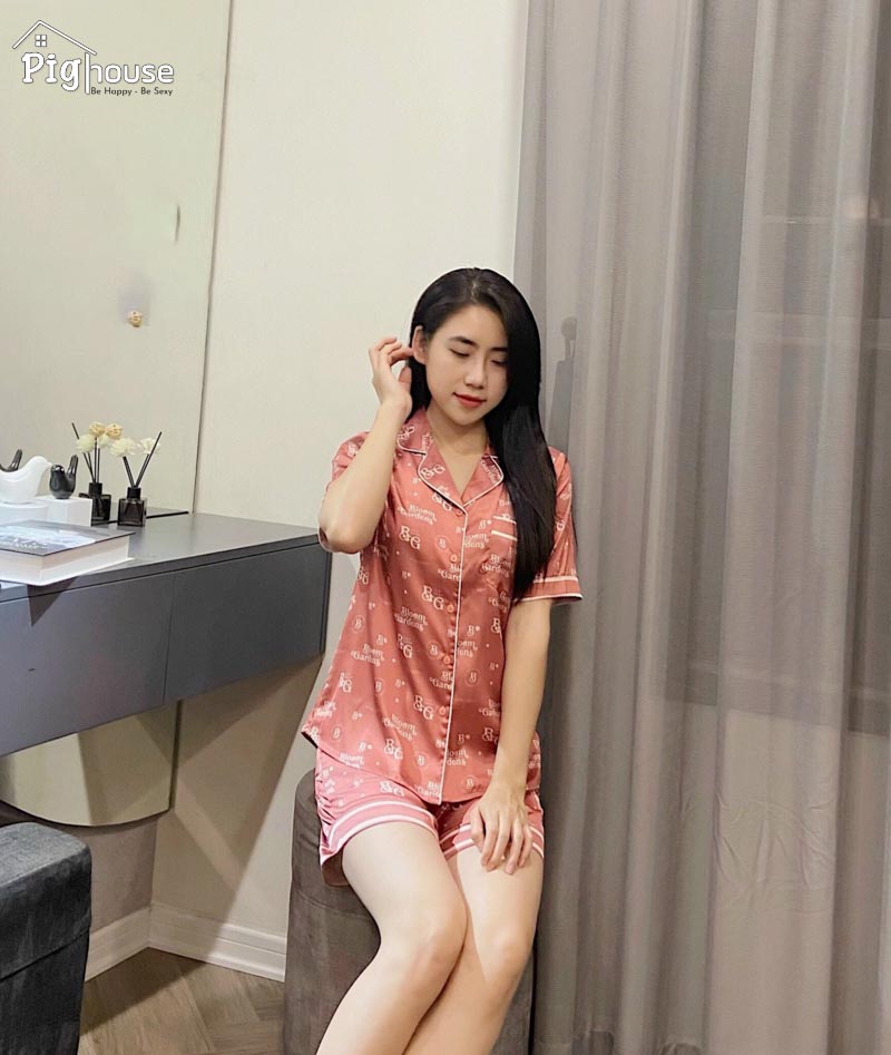 Bộ pijama đùi chữ bloom gardens