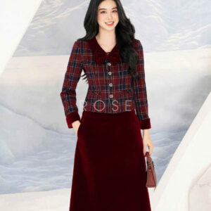 ao-da-nhung-rose-cach-dieu-ket-hop-chan-vay-dang-a