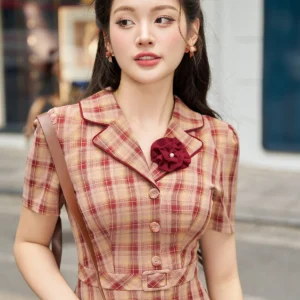 Vay-cong-so-dang-om-A-co-vest