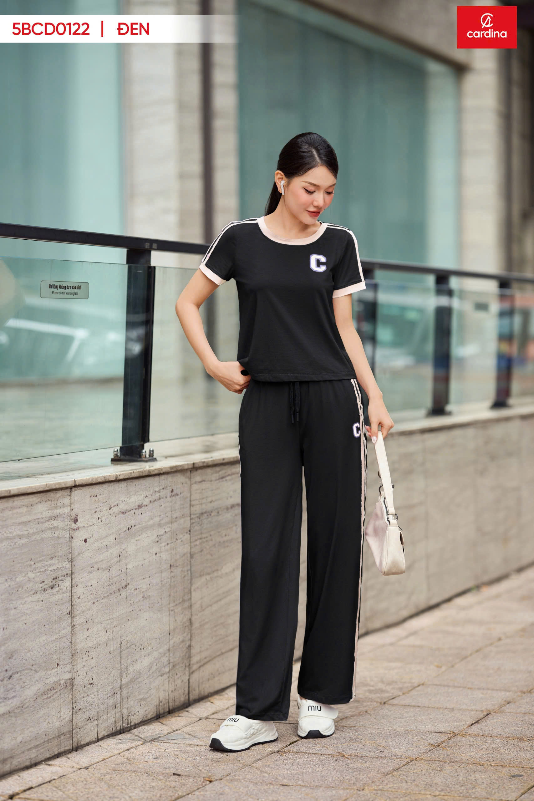 Bộ Cotton Kẻ Trẻ Trung Mặc Nhà