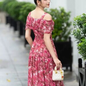 Váy Maxi Trễ Vai Họa Tiết Luperi