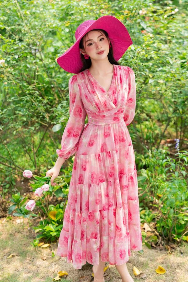 Váy maxi hoa hồng cổ tim Luperi