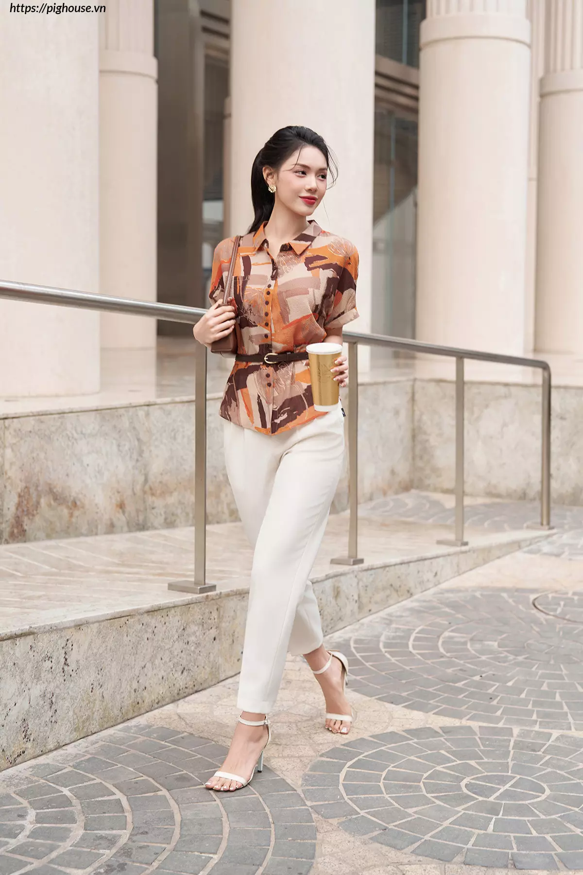 áo sơ mi cánh rơi họa tiết thanh lịch