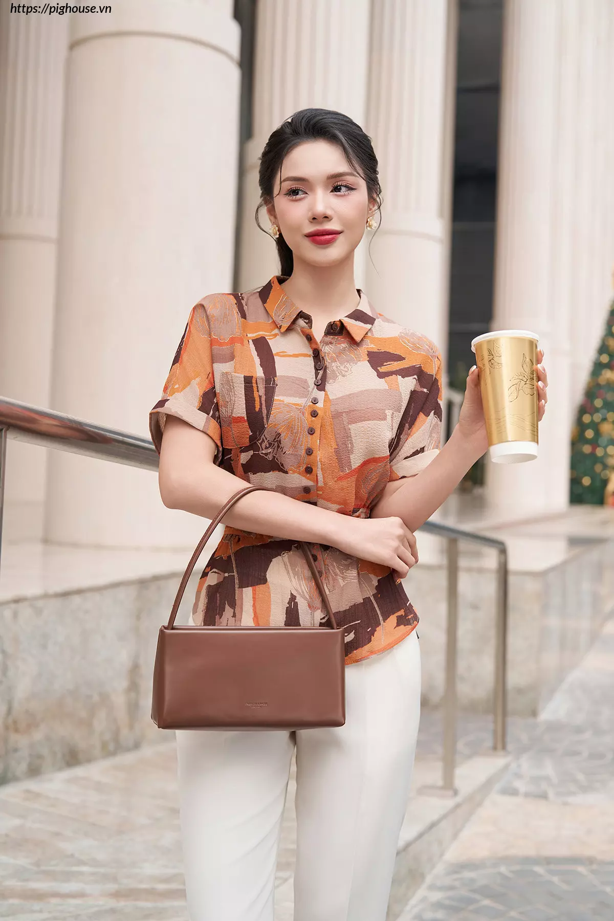 áo sơ mi cánh rơi họa tiết thanh lịch