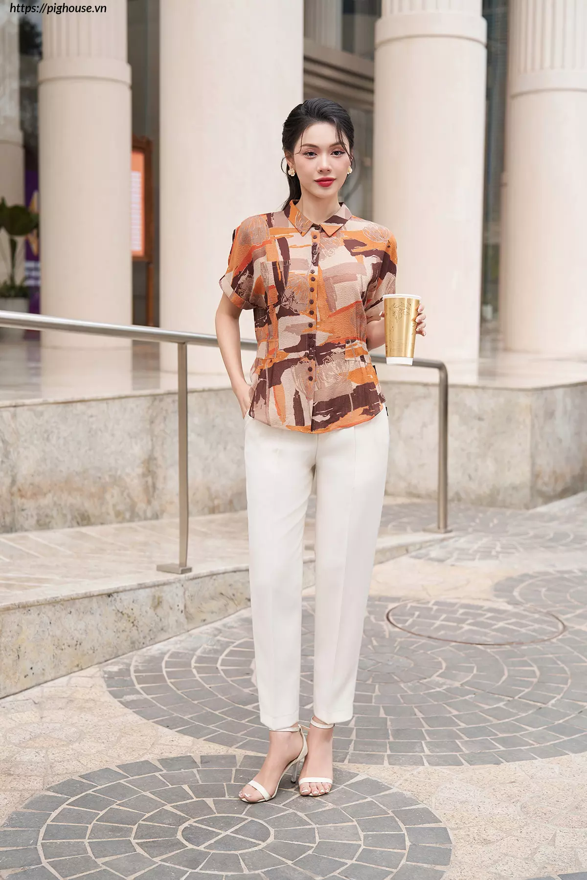 áo sơ mi cánh rơi họa tiết thanh lịch