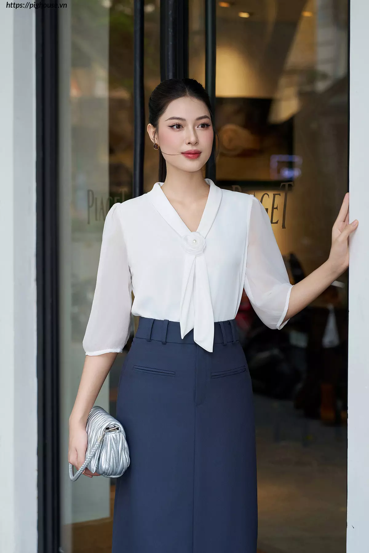 áo sơ mi luperi tay lỡ voan cổ đính hoa