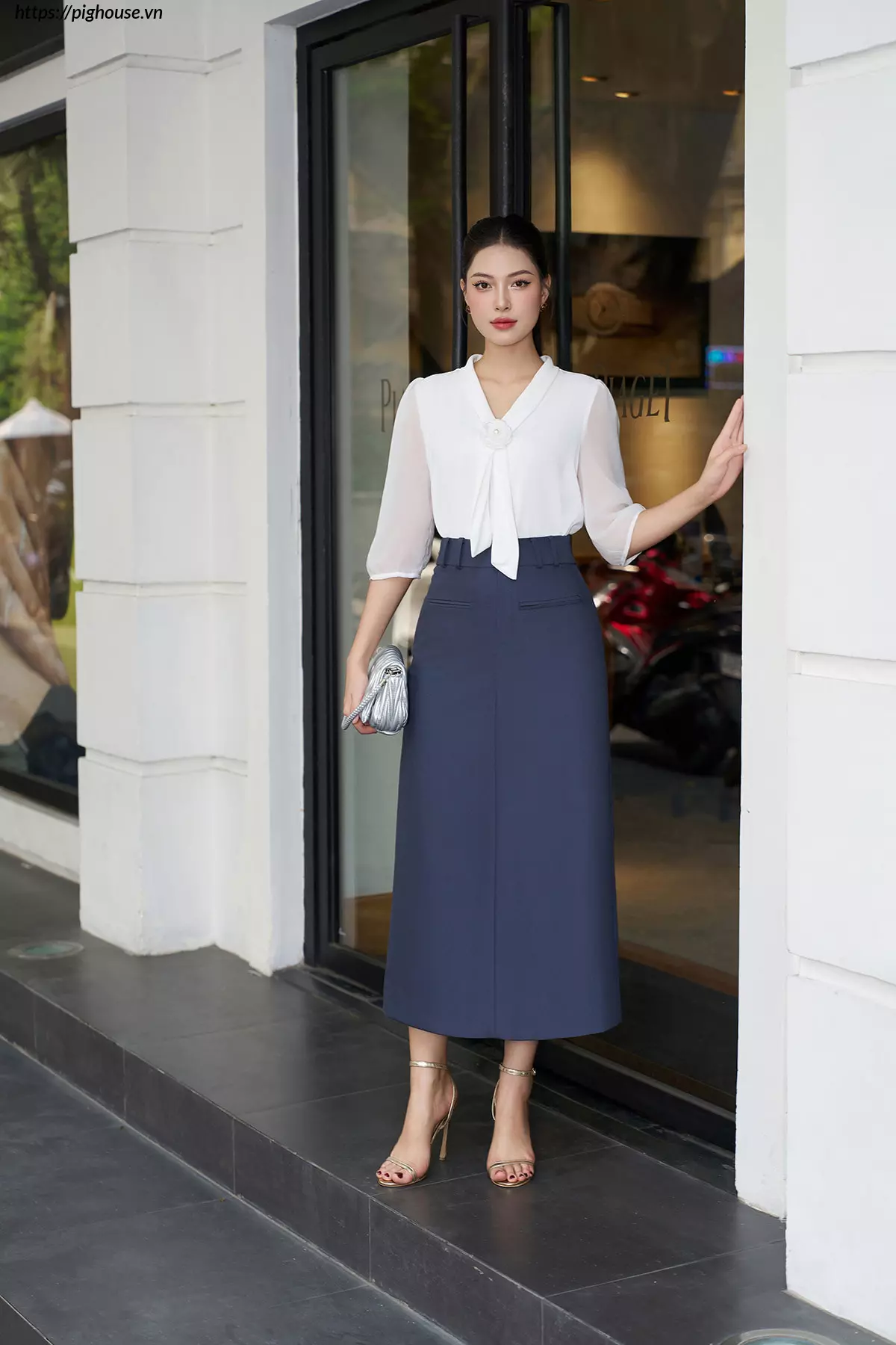 áo sơ mi luperi tay lỡ voan cổ đính hoa