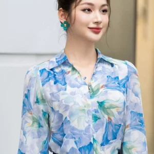 Ao so mi co cach dieu tay lo hoa tiet