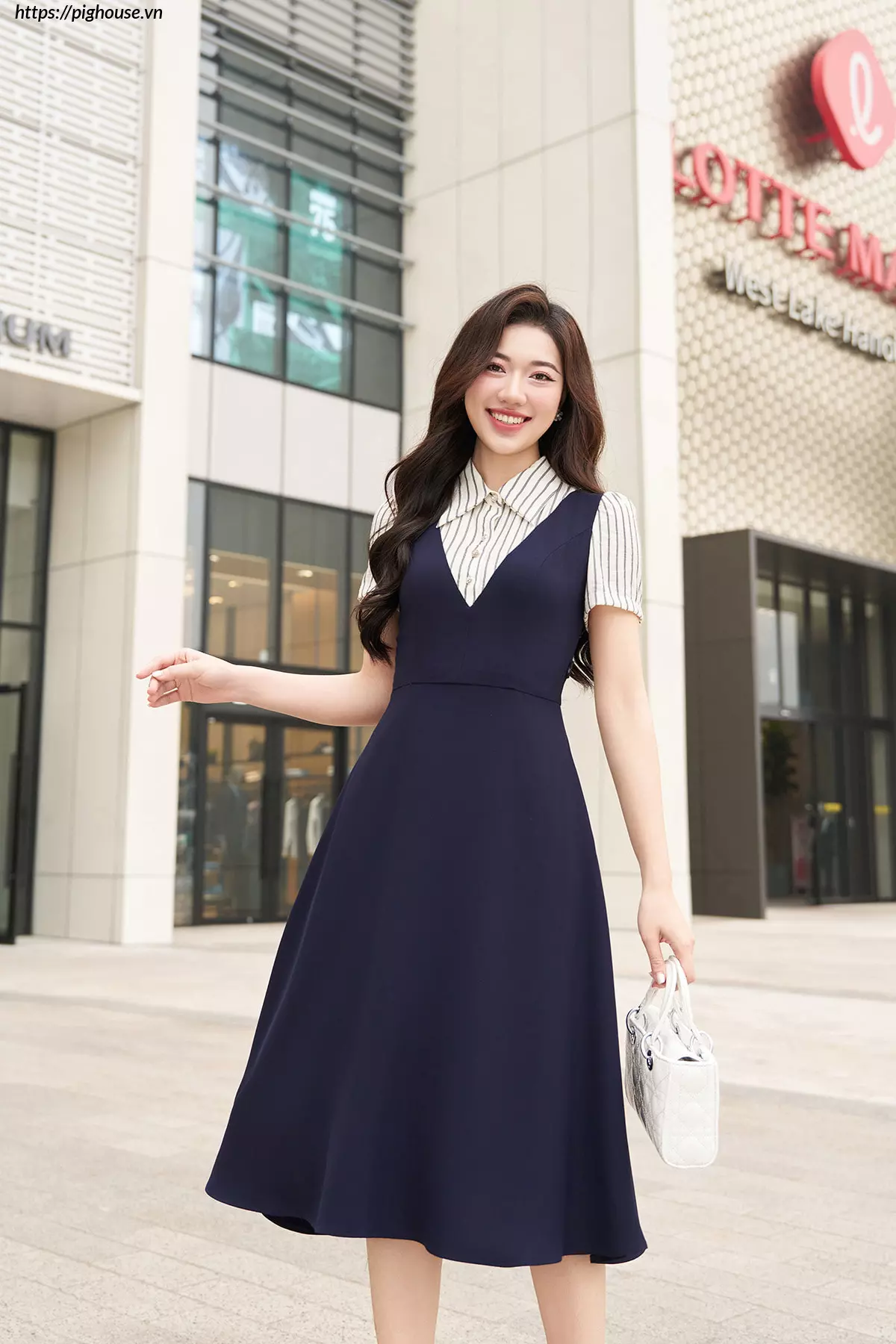 Đầm dáng dài cổ phối kẻ Luperi