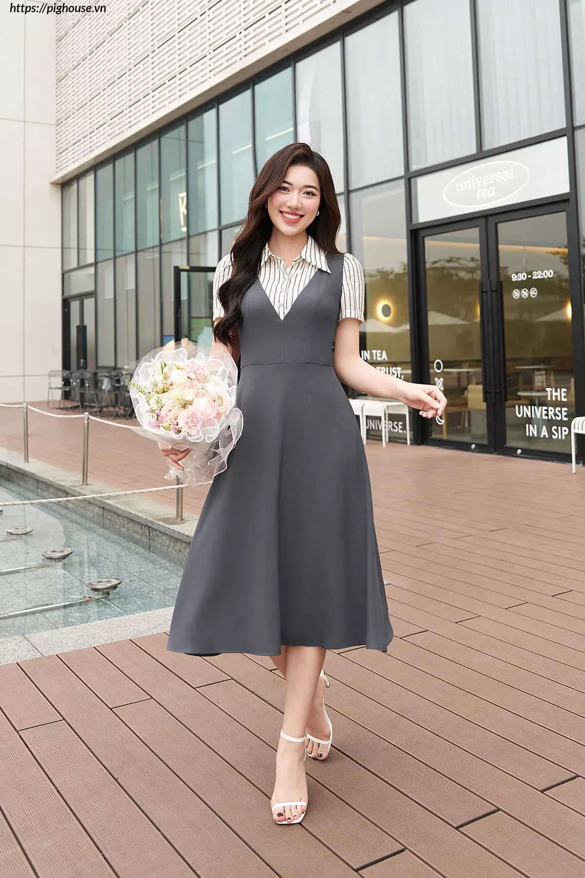 Đầm dáng dài cổ phối kẻ Luperi