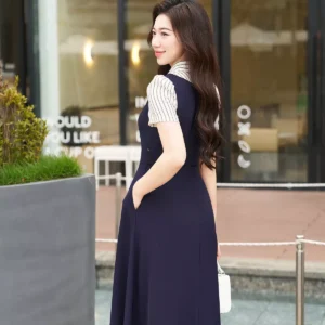 Đầm dáng dài cổ phối kẻ Luperi