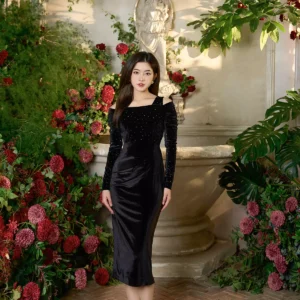 Đầm nhung trễ vai LUPERI sang trọng