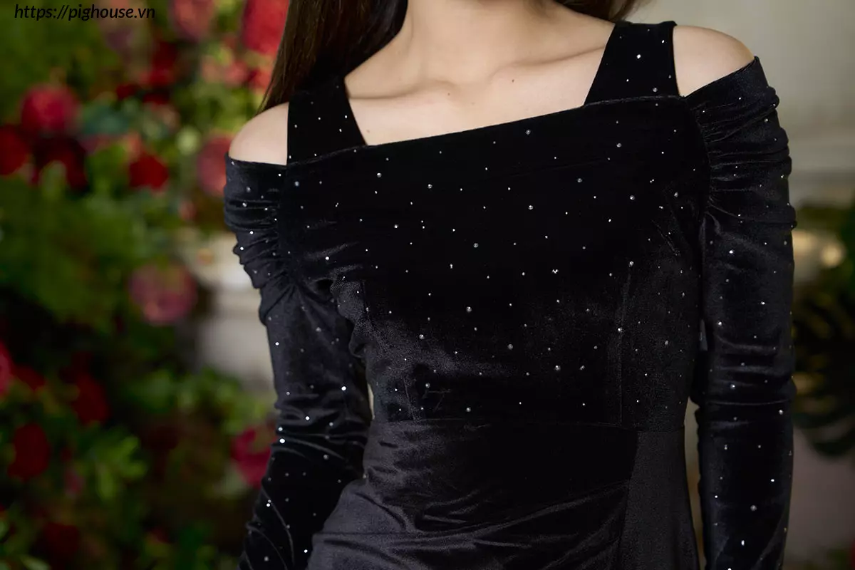 Đầm nhung trễ vai LUPERI sang trọng