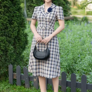 Đầm công sở LFV3341 dáng ôm A cổ vest hoa