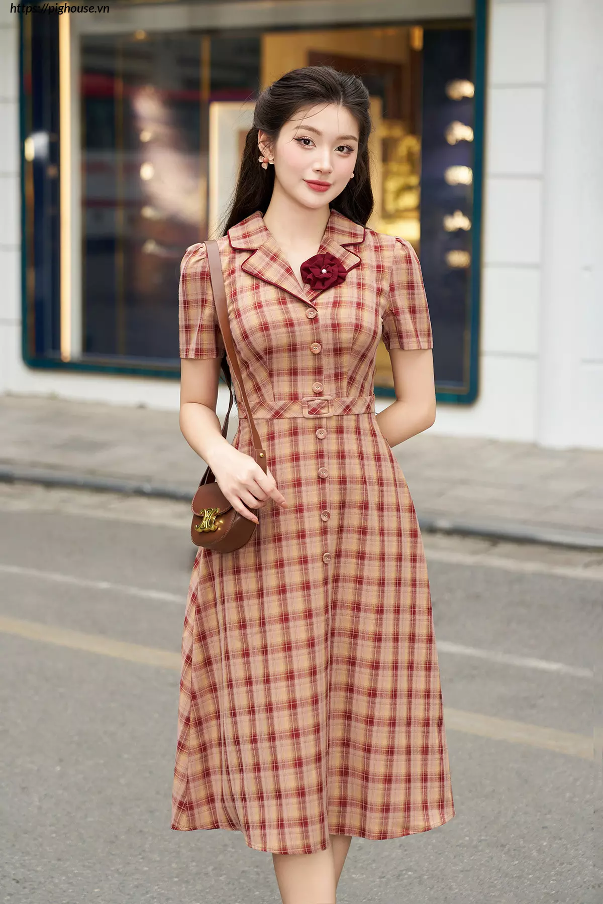 Đầm công sở LFV3341 dáng ôm A cổ vest hoa