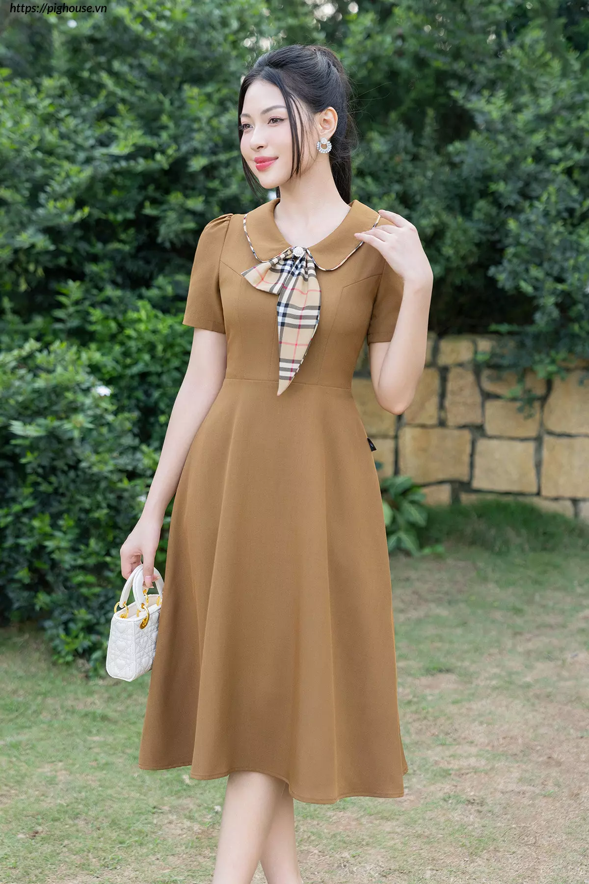 Váy công sở LFV3334 dáng A cổ nơ