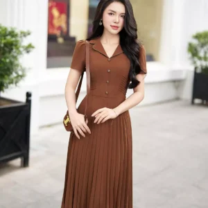 Dam cong so dang om A xep ly co vest Luperi