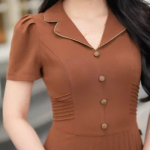 Dam cong so dang om A xep ly co vest Luperi