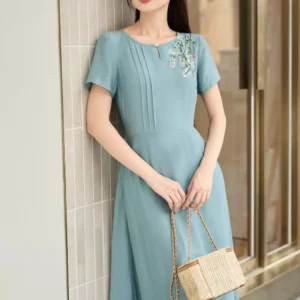 Đầm Đũi Thêu Hoa Vai Túi Sườn