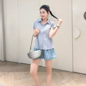 Set sơ mi kẻ quần short jean giấy