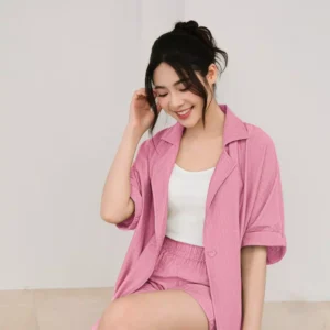 Set dui vest sooc hai day nang dong