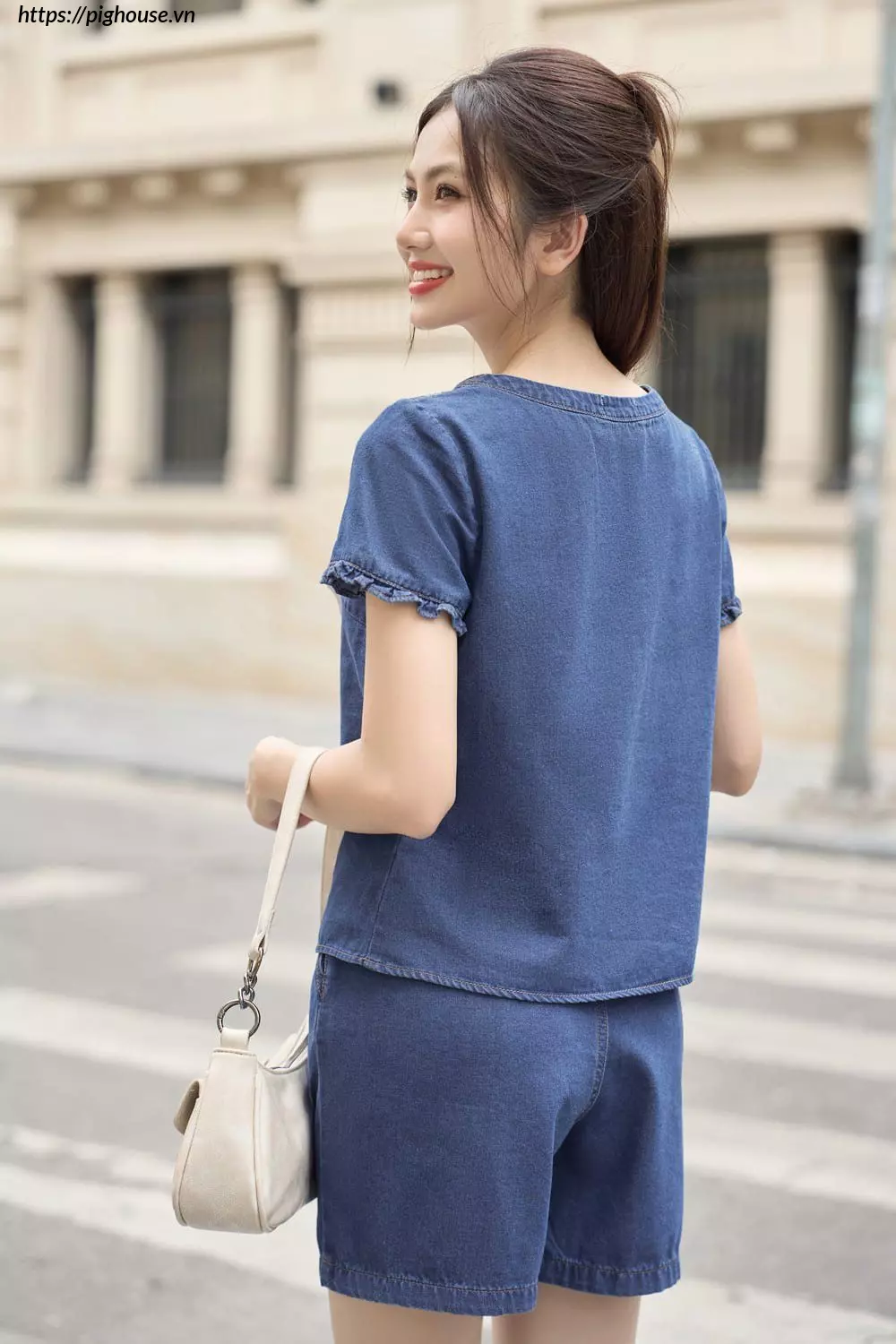 Đồ Bộ Mặc Nhà Quần Đùi Bò Giấy