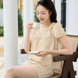 bo-tho-ke-mac-nha-nu-quan-dui-nhun-nguc