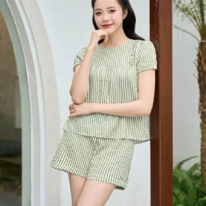 bo-tho-ke-mac-nha-nu-quan-dui-nhun-nguc