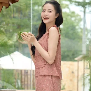 Bo-dui-mac-nha-nu-tho-ke-sat-nach-vai-beo