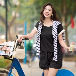 Quần Đùi Thô Chéo Dáng A Cardina