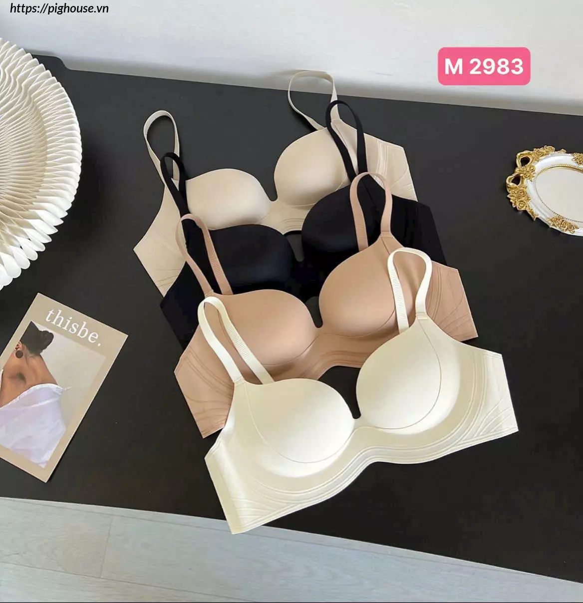 Ao nguc khong gong dem vua ton dang