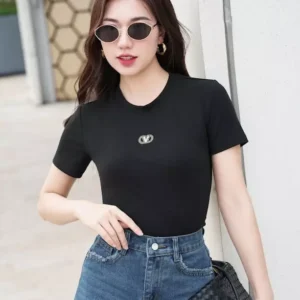 Ao phong LU5AP09 om dang co V