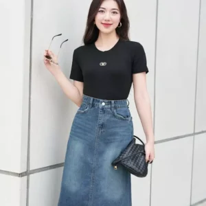 Ao phong LU5AP09 om dang co V