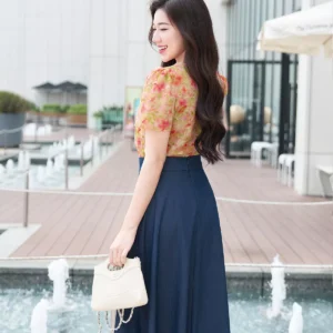 Áo Sơ Mi Tay Ngắn Cổ Hoa Thanh Lịch