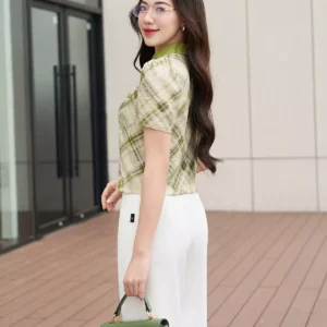 Áo Sơ Mi Croptop Kẻ Cổ Đức Thanh Lịch