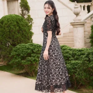 Đầm Midi Ren Dáng A Cardina Thanh Lịch