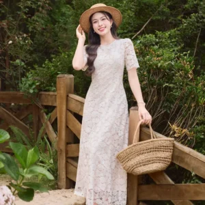 Đầm Midi Ren Dáng A Cardina Thanh Lịch