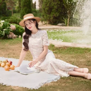 Đầm Midi Ren Dáng A Cardina Thanh Lịch