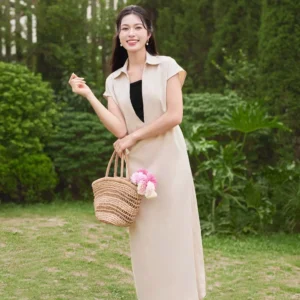 Đầm Đũi Suông Cổ Khoét Sâu Kèm Áo Quây