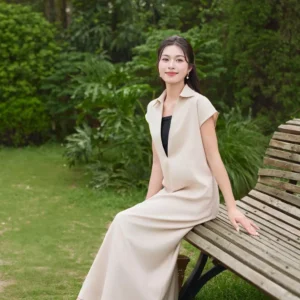 Đầm Đũi Suông Cổ Khoét Sâu Kèm Áo Quây