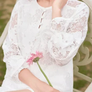 Áo ren thêu tay Cardina