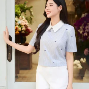 Croptop sơ mi kẻ nơ xinh xắn